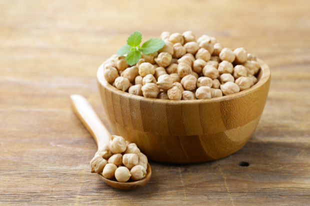 Leading Exporter & Supplier of White Chick Peas (Kabuli Chana) in India - Om International